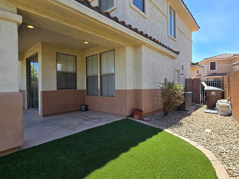2237 N 135th Dr — Photo 39
