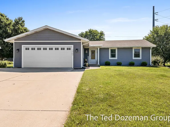 2432 Spring Ct, Zeeland, MI 49464