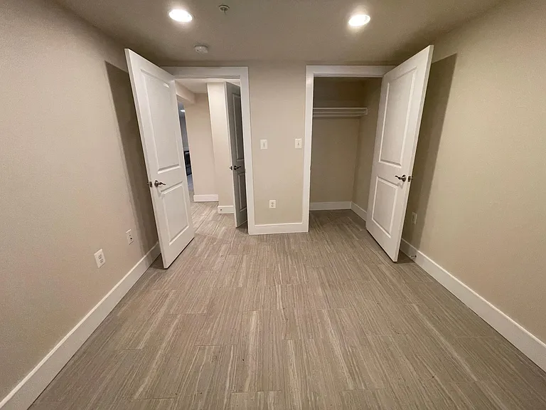 1022 4th St NE #BASEMENT — Photo 12
