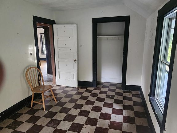 17th image of 1802 Marshall St