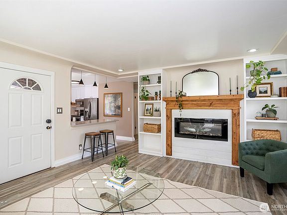 5th image of 8026 S Bell Street
