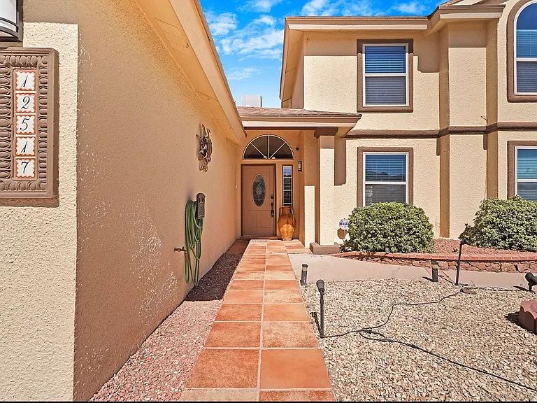 12517 Sun Spirit Dr — Photo 3