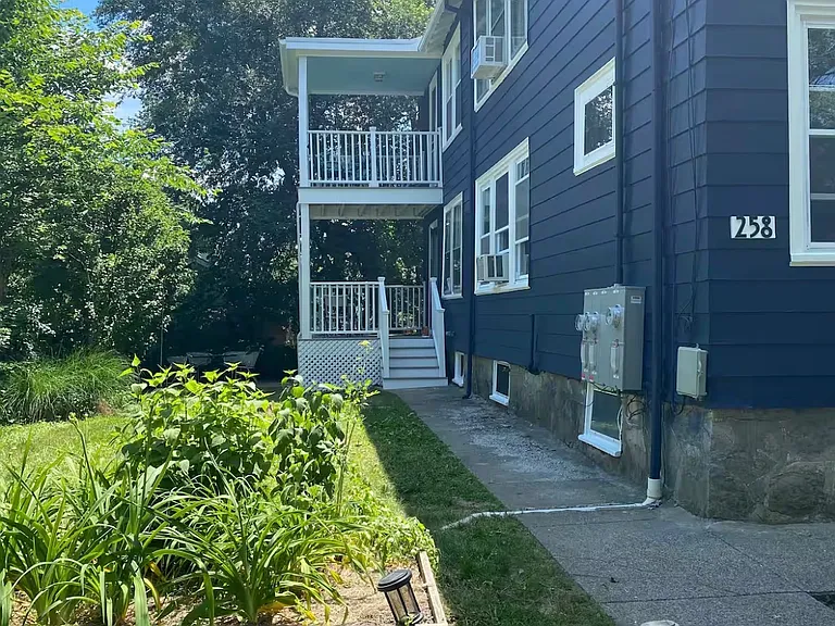 258 Roslindale Ave — Photo 20
