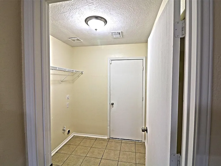 4727 Ivy Meadow Ln — Photo 16