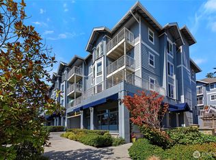 Island Crossings Condominium, Bainbridge Island, WA 98110