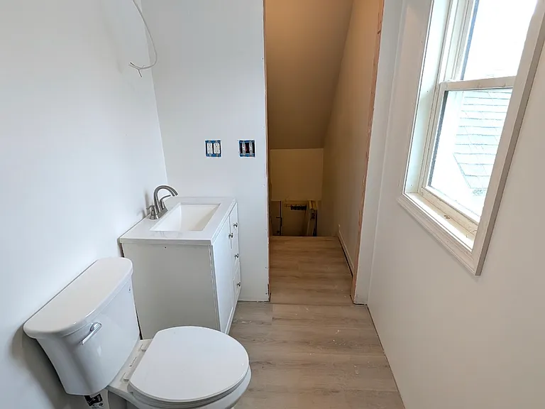 16H Winters Ln — Photo 11