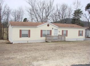 102 Leonard Dr, Lawndale, NC 28090