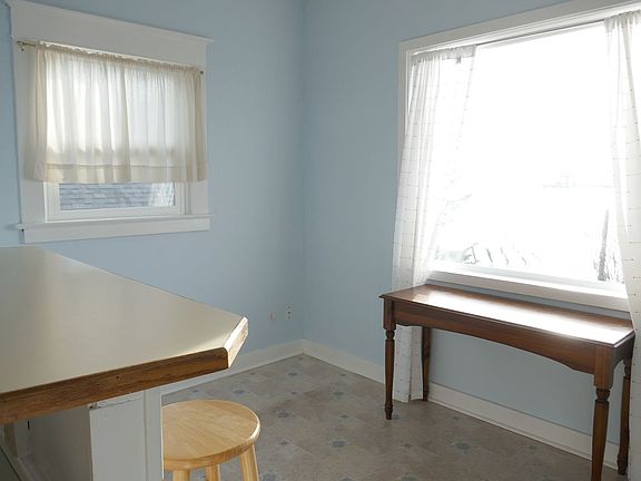 4th image of 612 Florence Ave #2