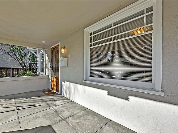 4th image of 819 Homer Ave