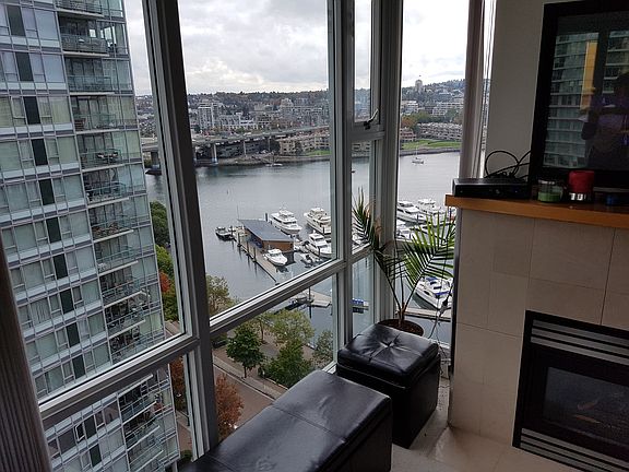 4th image of 1077 Marinaside Cres #1707