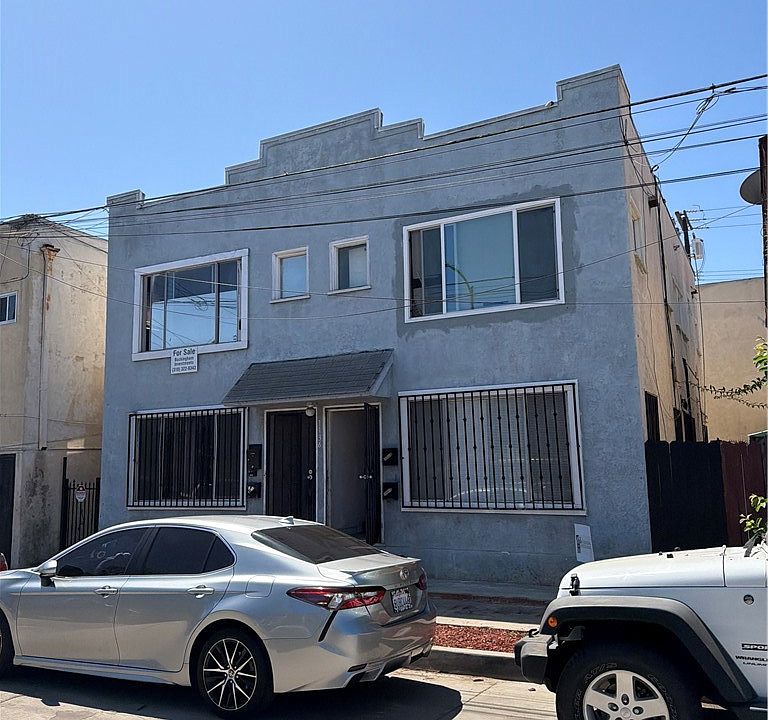 1st image of 1136 E Alhambra Ct