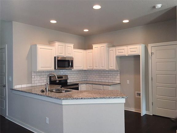 2nd image of 3810 SW Peachwood Dr