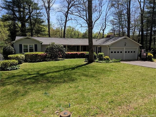 2nd image of 216 Sherwood Ln