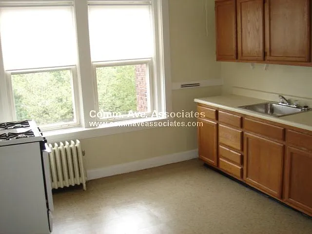 Fordham Court — Photo 11