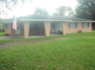 1685 Operators Ln, Vidor, TX 77662