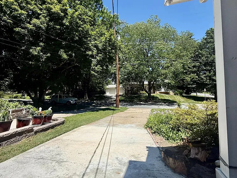 11900 Milbern Dr — Photo 4