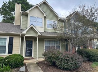 9038 Four Mile Creek Rd, Charlotte, NC 28277