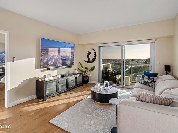 4th image of 13700 Marina Pointe Dr Unit 816