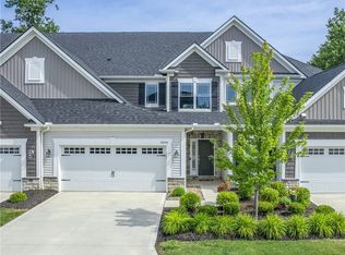 32040 Tuscan Ln, Avon Lake, OH 44012