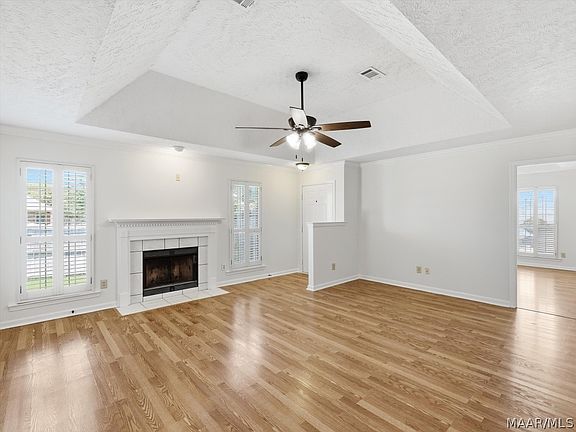5th image of 8400 English Oak Loop
