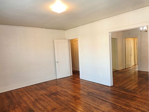 5th image of 901-905 W Shirley Ave #B3