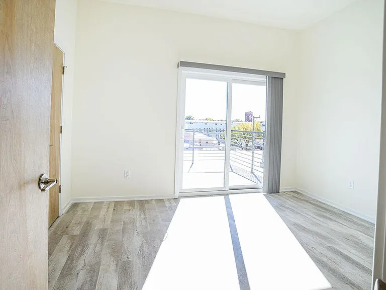 1406 Bainbridge St #B — Photo 7