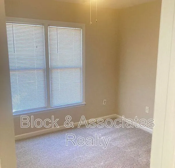 404 Creekway Dr — Photo 5