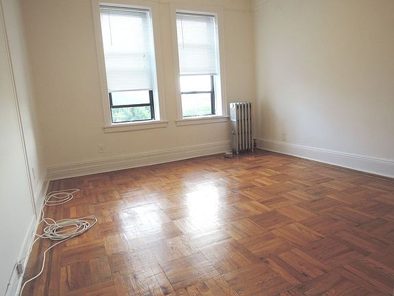 4th image of 2333 30th Ave APT D2