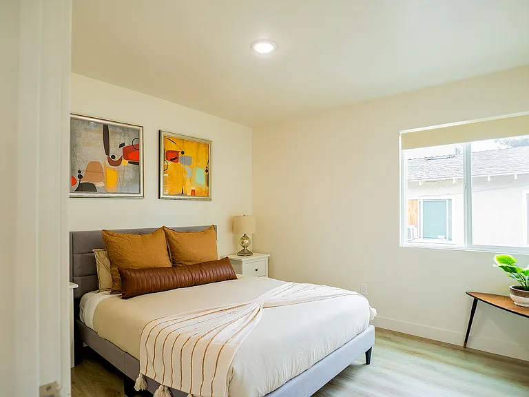 350.5 27th St. - Bedroom #1