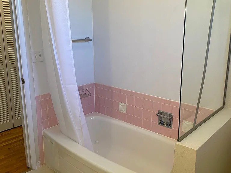 1728 W 34th Pl — Photo 11