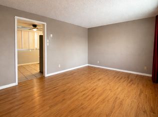 1951 73rd St NW, Edmonton, AB T6K2B6