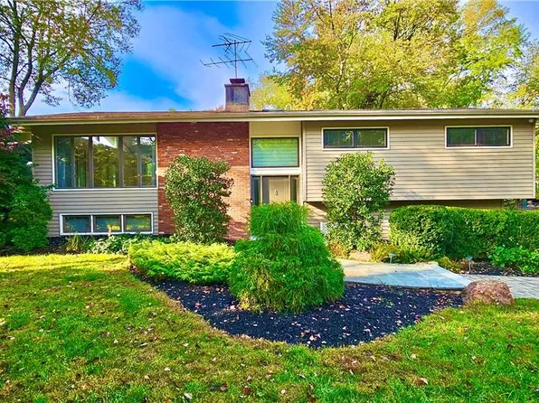 3 Sandstone Trail, New City, NY 10956