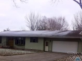 130 Broadway St, Centerville, SD 57014