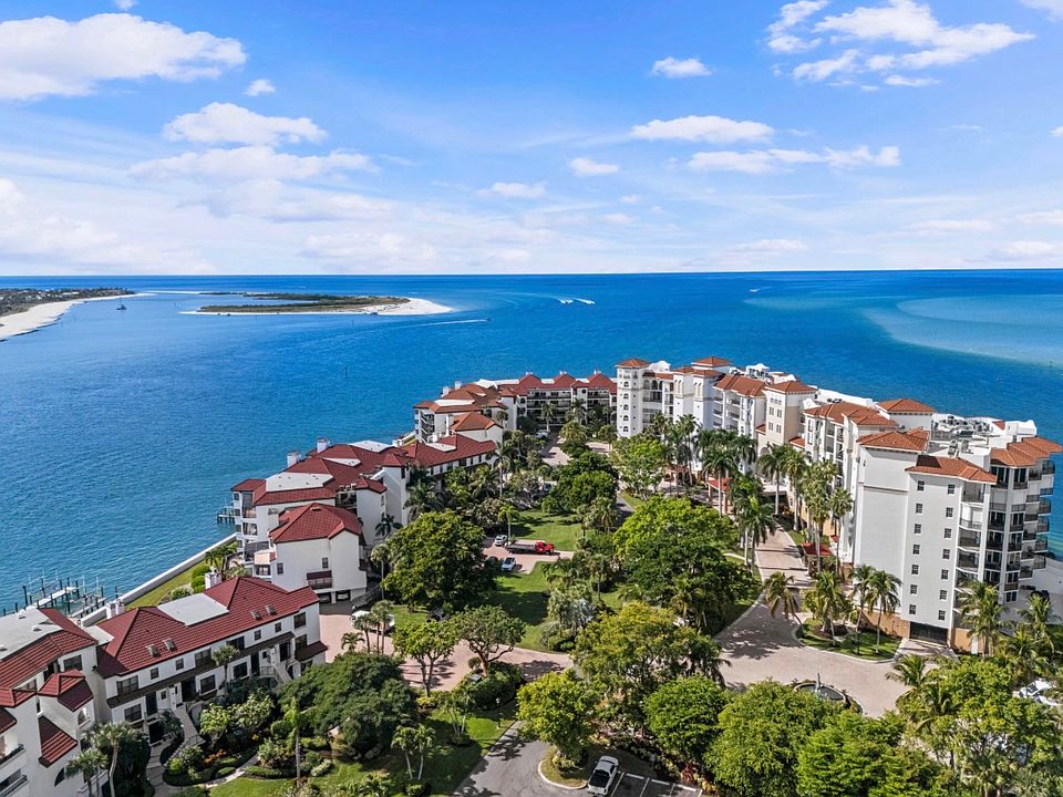 Looking west to the Gulf! It's so beautiful here.