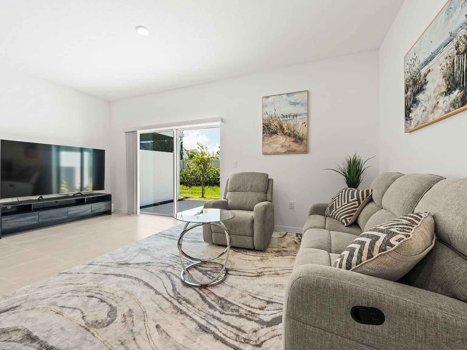 3 bed, 2.5 bath, 1404 sqft, $4,200 — Photo 4
