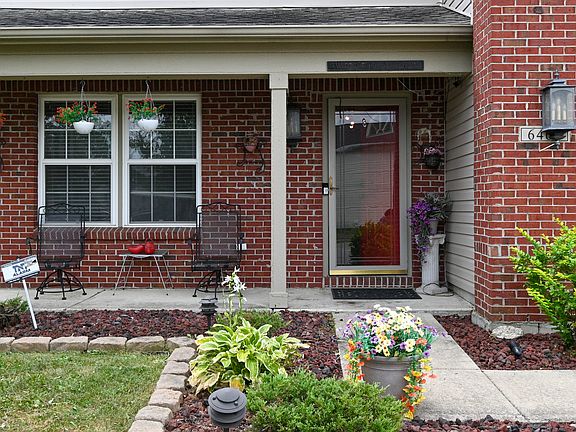 2nd image of 6463 Glory Maple Ln