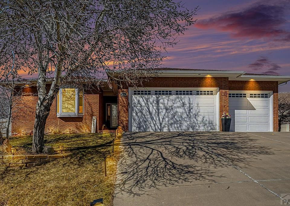 1st image of 4725 Desert Candle Dr