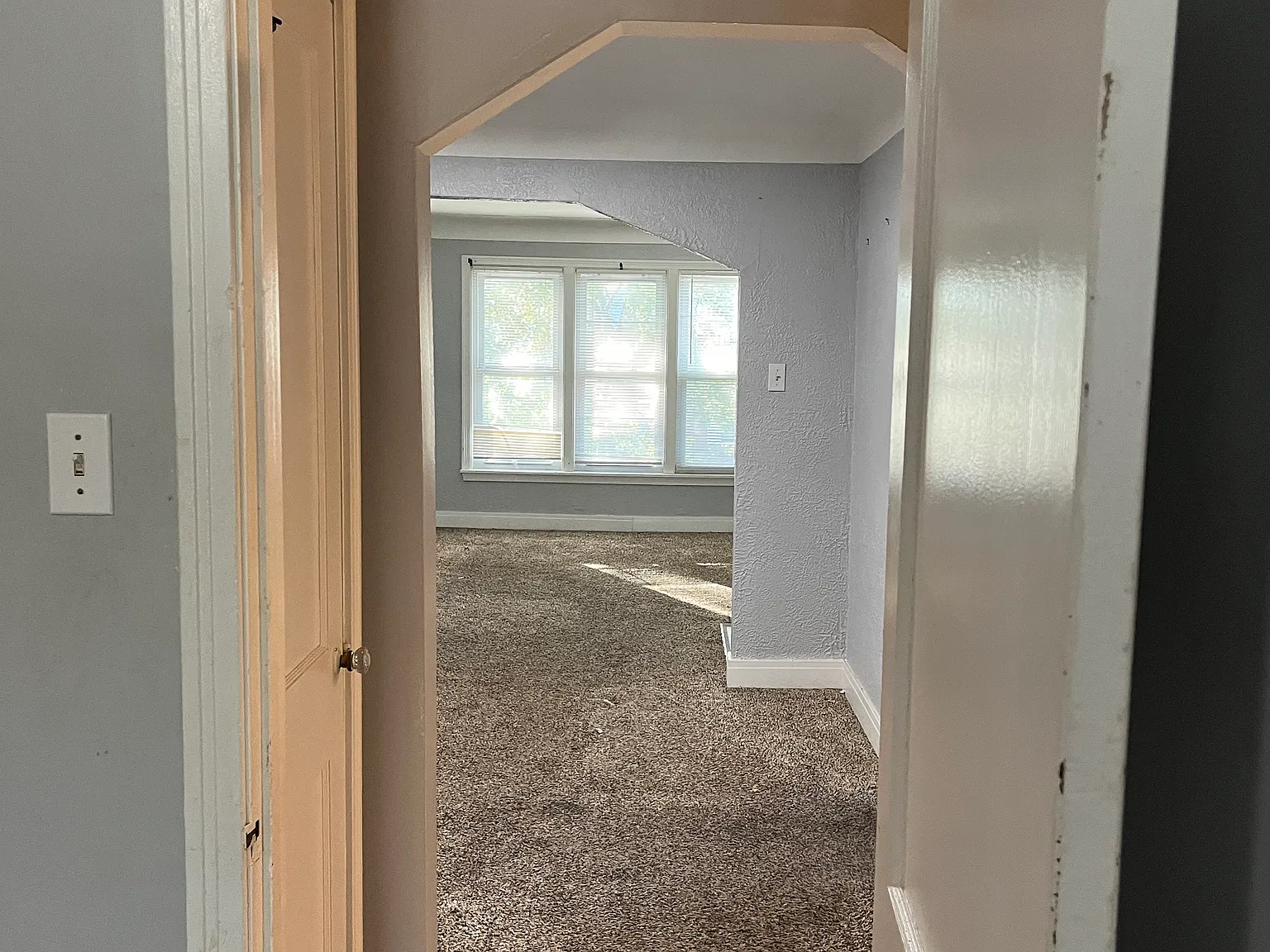 2 bed, $1,300 — Photo 4