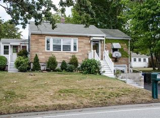 535 Hildreth St, Dracut, MA 01826