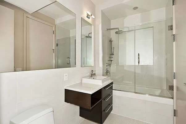 Rented by Artis Network Consulting & Real Estate Services Corp | media 14