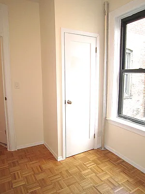 Rented by City Connections Realty | media 20