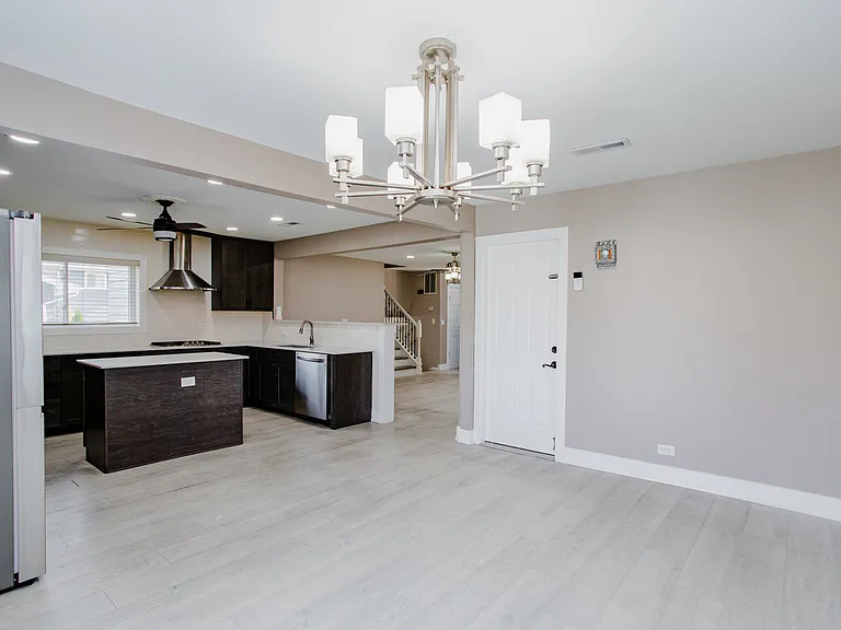 720 Durham Ln — Photo 10