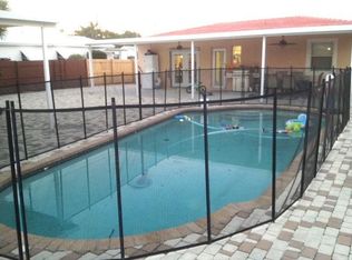 832 Bunker Rd, West Palm Beach, FL 33405