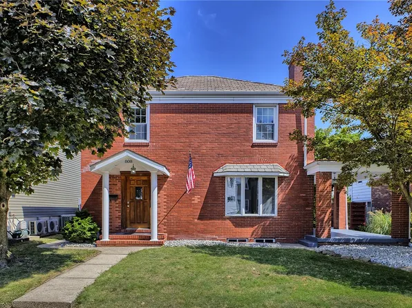 808 Saint Clair St, Latrobe, PA 15650