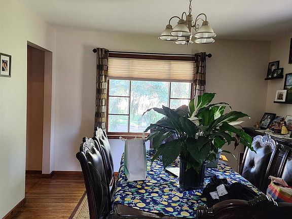 4th image of 2536 S Cedar St