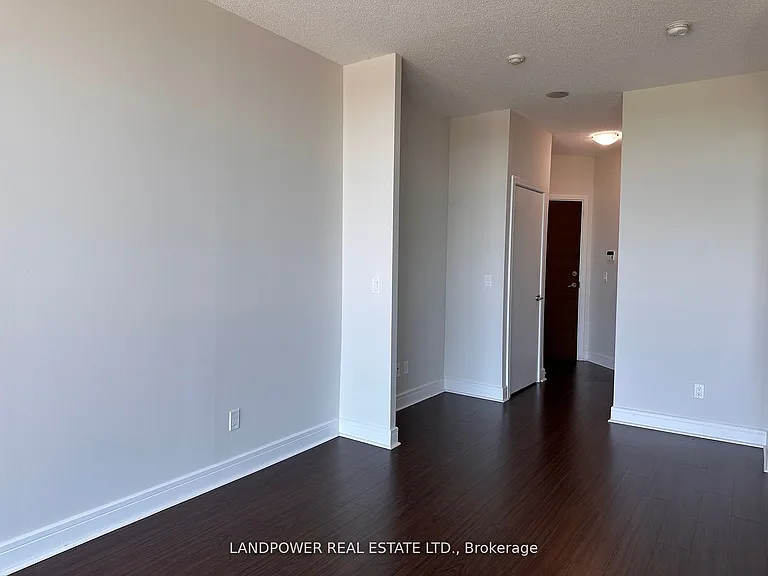 35 Brian Peck Cres #Penthouse 20 — Photo 7
