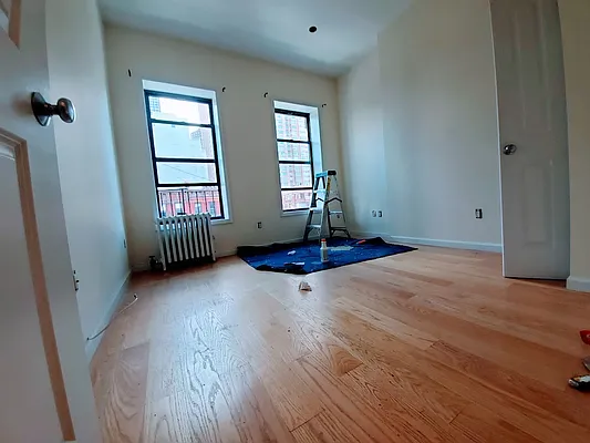 Rented by Compass | media 13