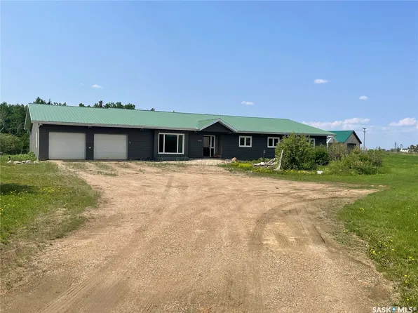 999 Melfort Street W, Melfort, SK S0E 1A0