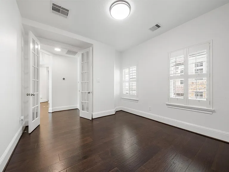 908 Amelia St — Photo 21