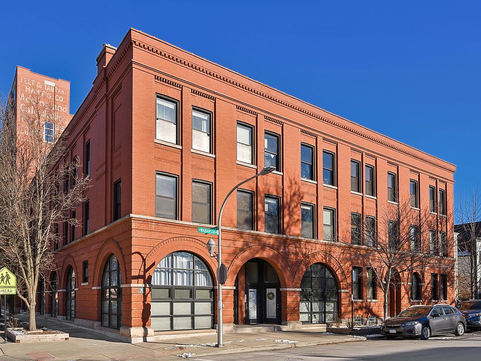 1st image of 1654 W Wabansia Ave #3